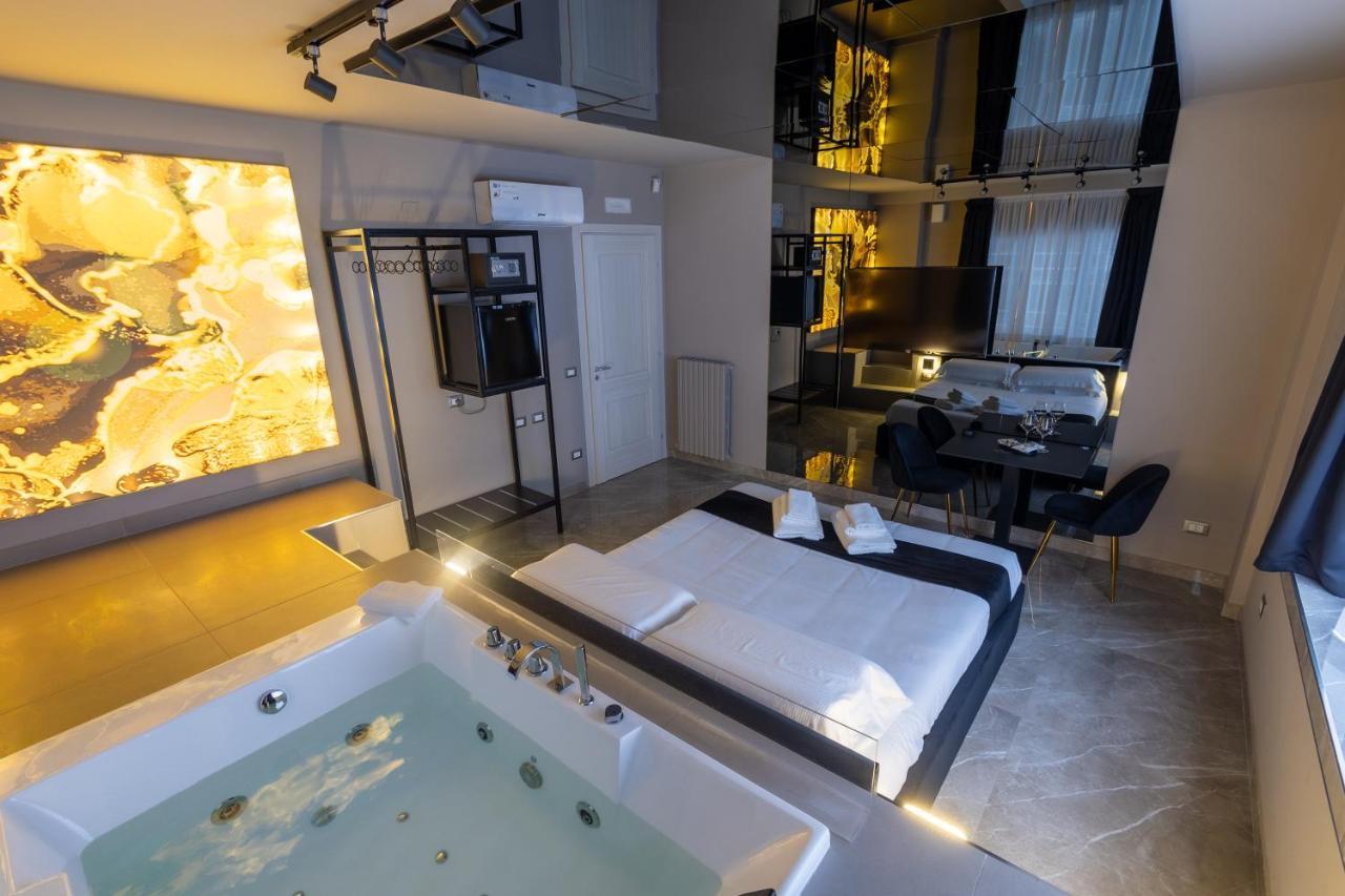 פלרמו Maximum Exclusive Suite & Spa מראה חיצוני תמונה