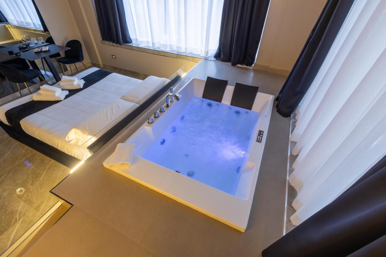 פלרמו Maximum Exclusive Suite & Spa מראה חיצוני תמונה
