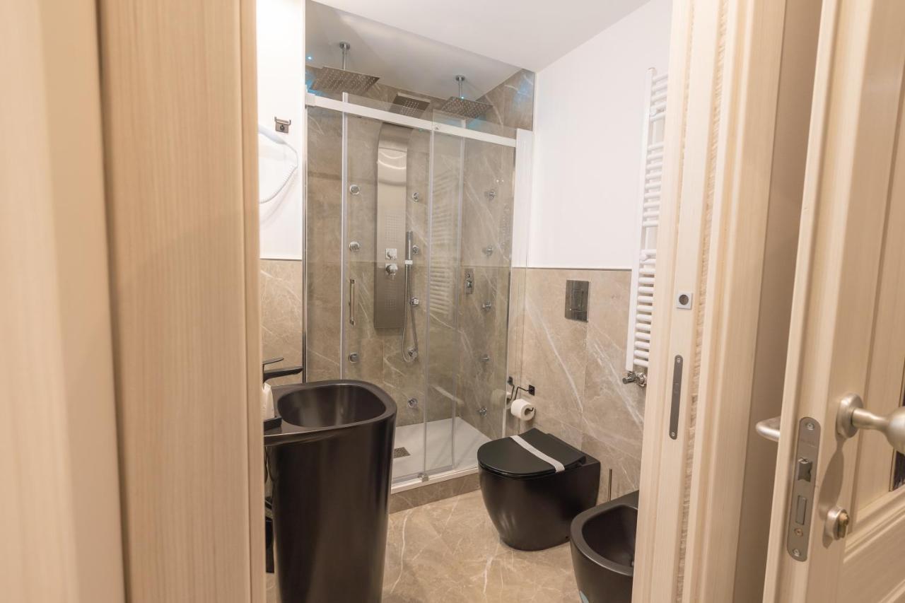 פלרמו Maximum Exclusive Suite & Spa מראה חיצוני תמונה